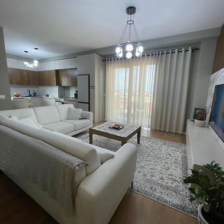 Garden Building Luxury Apartment Тирана Екстер'єр фото