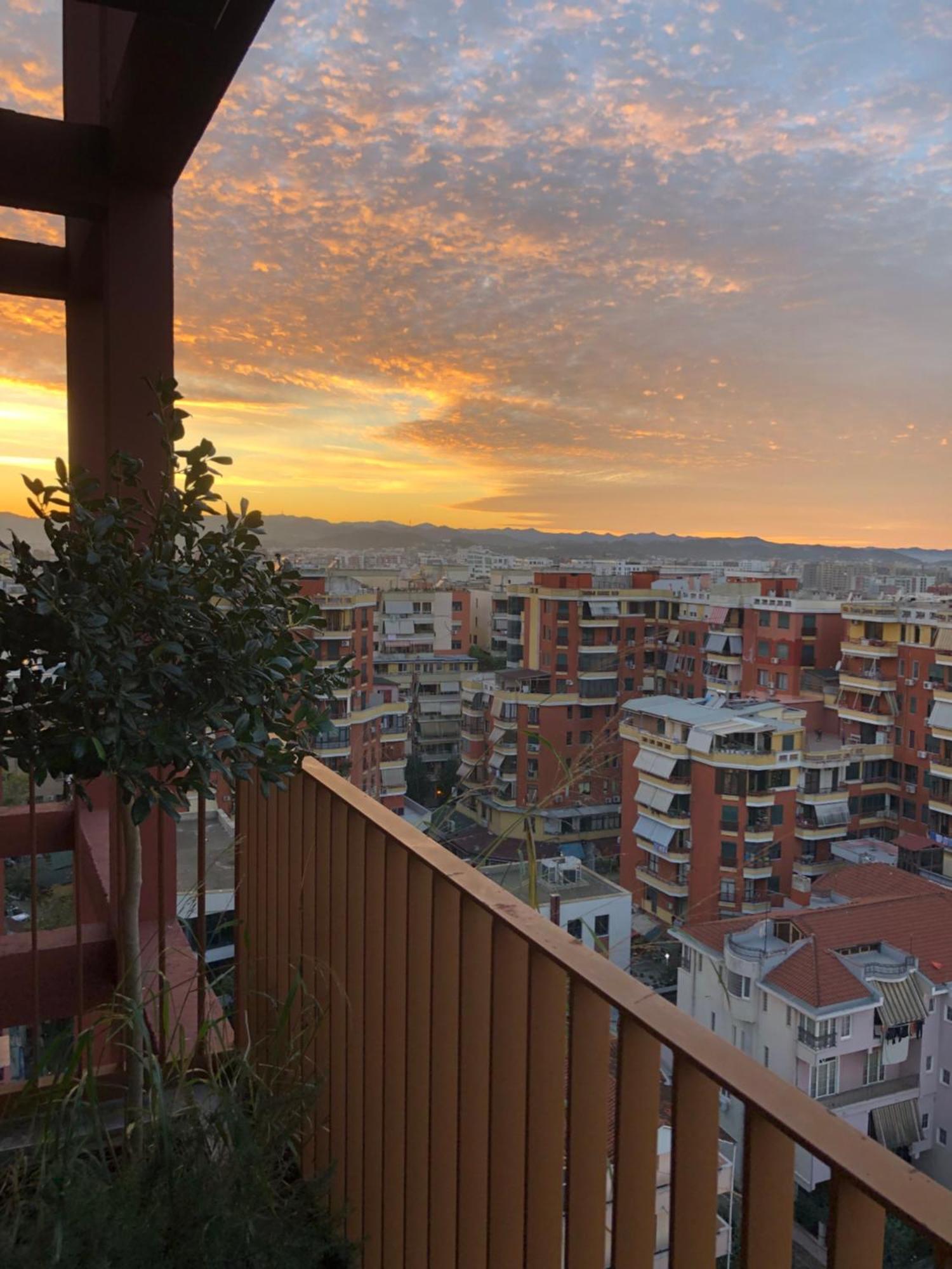 Garden Building Luxury Apartment Тирана Екстер'єр фото