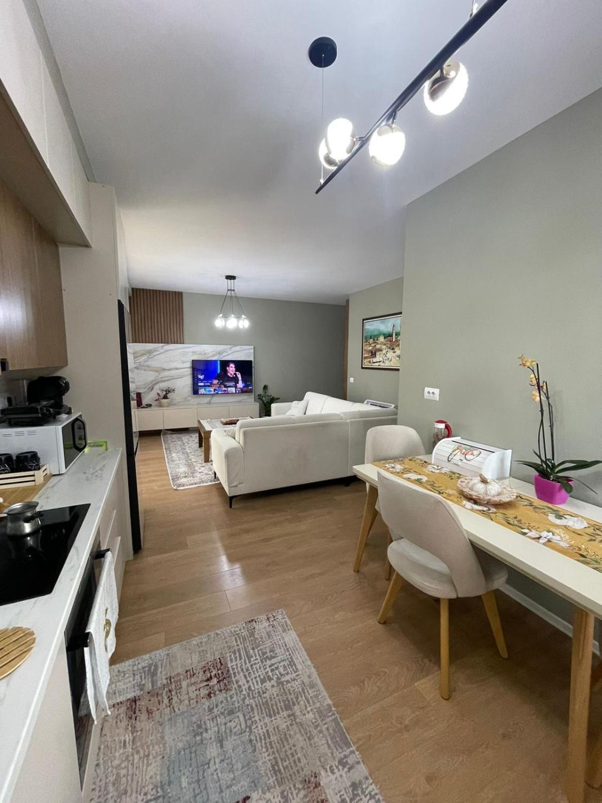 Garden Building Luxury Apartment Тирана Екстер'єр фото