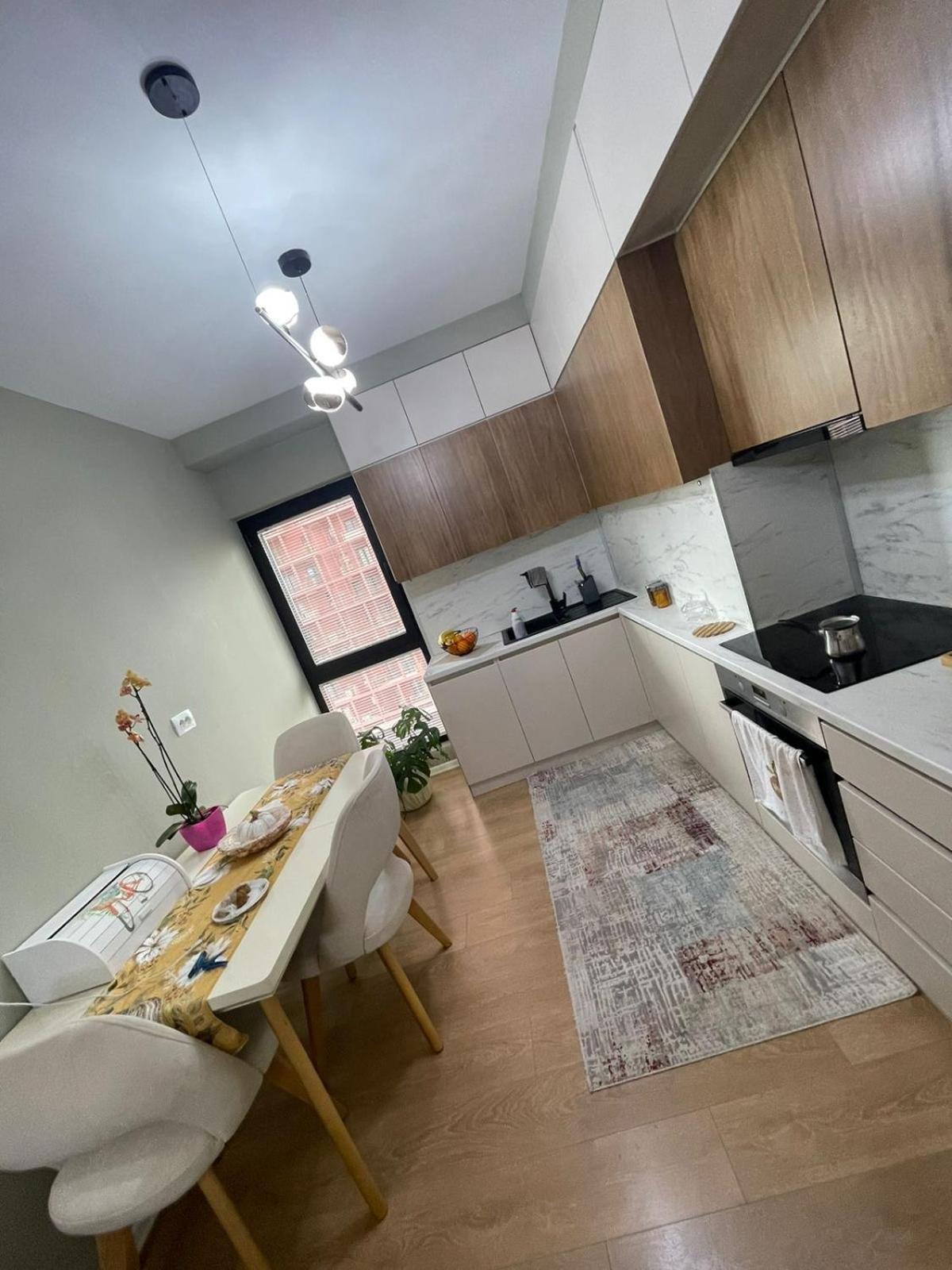 Garden Building Luxury Apartment Тирана Екстер'єр фото