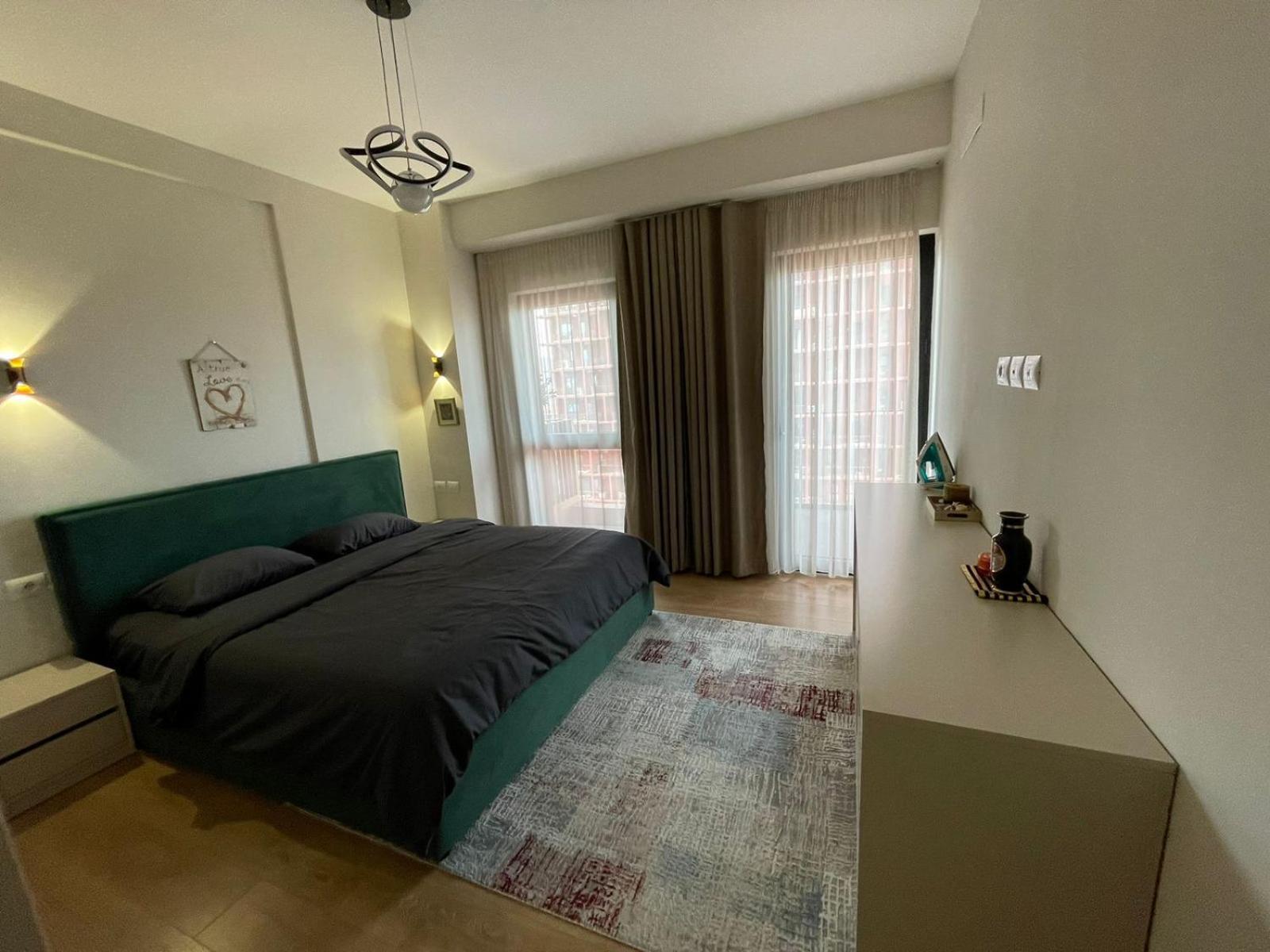 Garden Building Luxury Apartment Тирана Екстер'єр фото